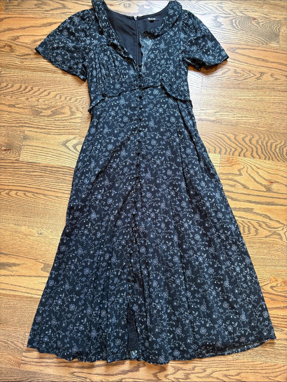 Madewell Black Floral Ruffle Neck Midi Dress with Button-Front Detail, 0